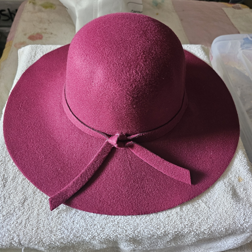 Chic Magenta Women's Hat